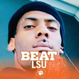 Meet your Posher, Carlos